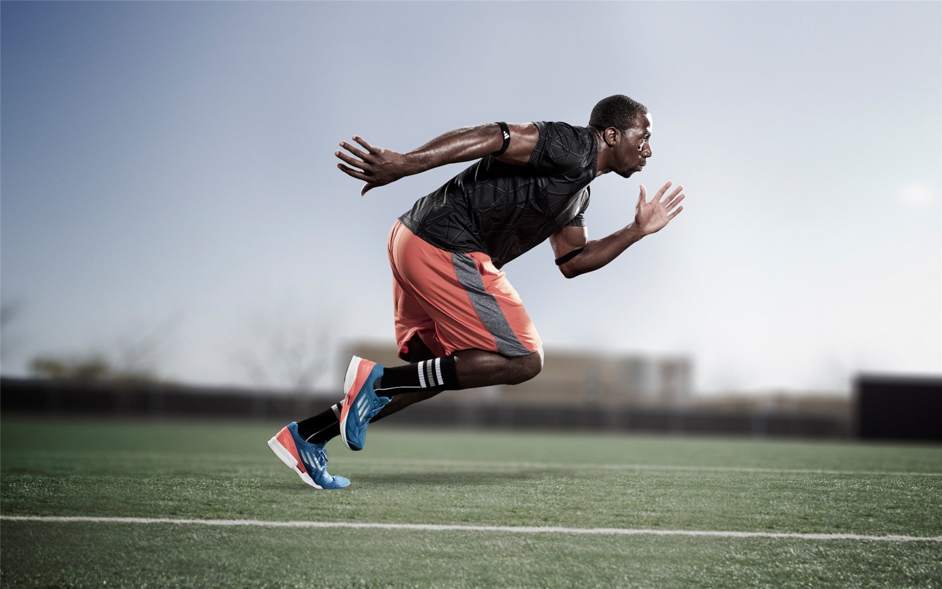 绿色环保足球器材在校园中全面推广,践行绿色发展理念,足球环境创设的主题